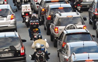 FORTALEZA PODERÁ TER CORREDORES EXCLUSIVOS PARA MOTOS:MEDIDA PARA SEGURANÇA E MOBILIDADE