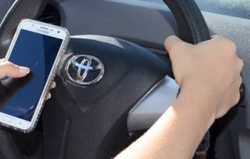 O uso do celular em movimento