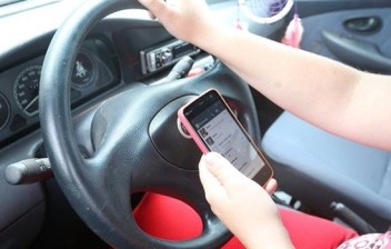 WhatsApp e direção – uma arma mortal no trânsito!