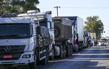 Caminhoneiros são sequestrados em quase 86% dos casos de roubos de carga em São Paulo