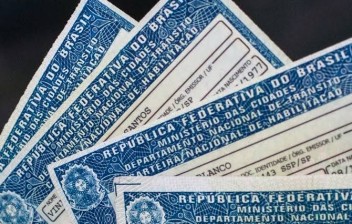 Validade da CNH de 10 anos terá aplicação automática?