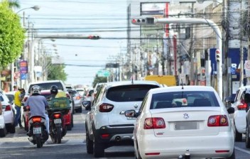 Rumo às Festas com Segurança: Cuidados Essenciais nas Estradas