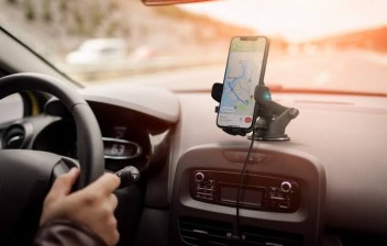 Um Retrocesso Perigoso: a Inaceitável Flexibilização do Uso do Celular em Goiânia