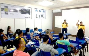 Despreparo em pauta: a fala perigosa de Renan Filho contra a educação no trânsito