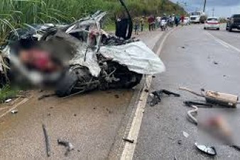 Colisão entre carro e micro-ônibus deixa uma pessoa morta em Porto Calvo