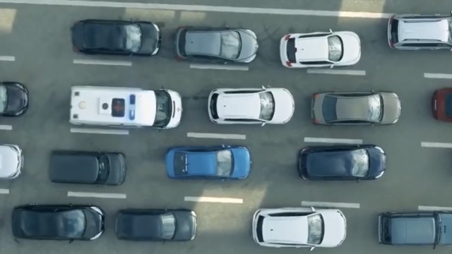 Ambulância: dê a preferência