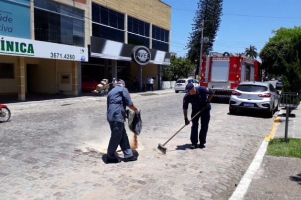 Motorista desmaia e provoca acidente