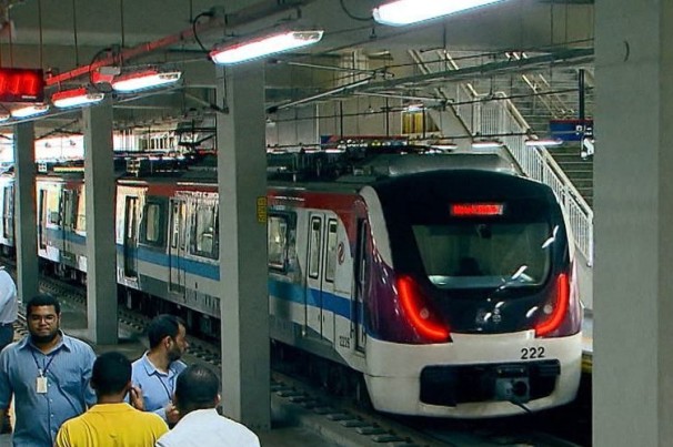 Metrô de Salvador é parcialmente interditada após alagamento