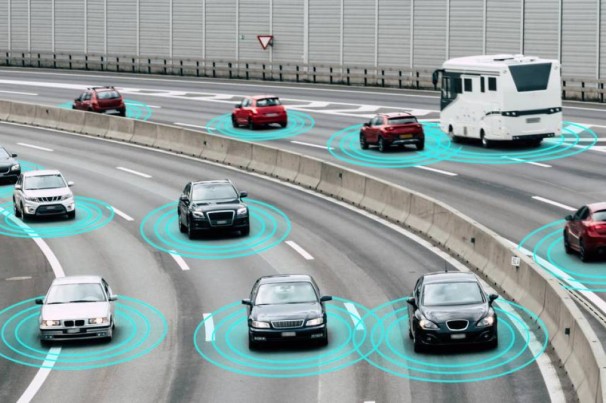 FCC oferece tecnologia que permite ‘conversa’ entre carros