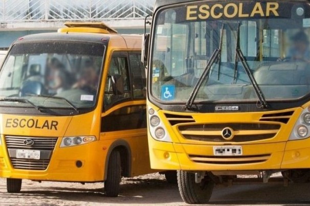 Dez ônibus escolares são apreendidos por falhas de segurança e falta de autorização para atuar