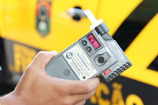 Doze motoristas são presos por embriaguez ao volante em Cuiabá