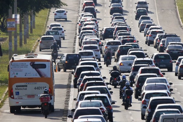 Consultor automotivo dá cinco dicas eficazes para economizar combustível