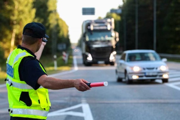 Avisar sobre blitz de trânsito pode ter consequências; veja quais