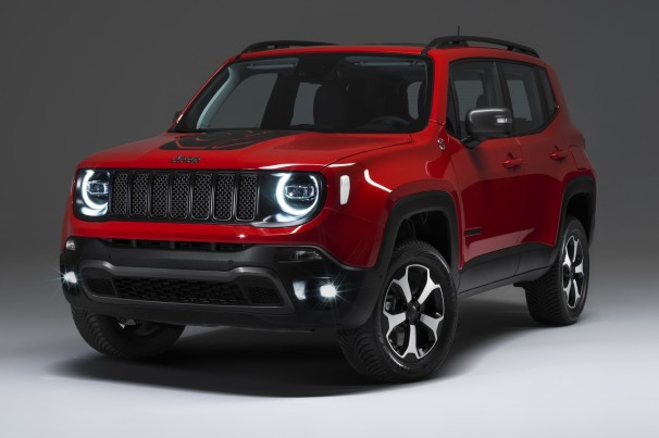 Jeep vai vender Renegade e Compass híbridos no Brasil em 2020