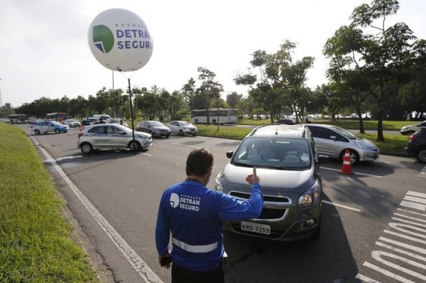 Detran-RJ: Operação Detran Seguro aumenta fiscalização no verão e no Carnaval