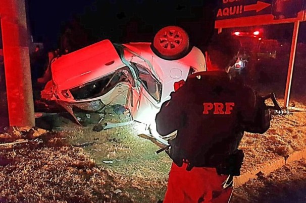 Homem desobedece ordem de parar, foge com veículo e morre