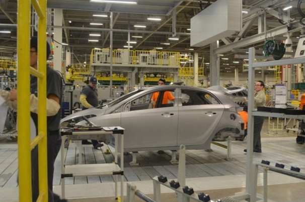 Hyundai suspende contratos de trabalho em fábrica