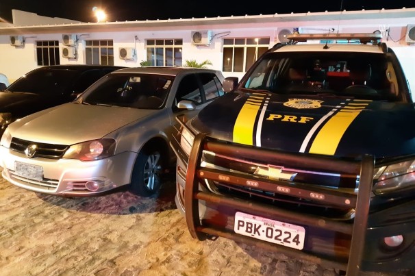 PRF recupera veículo roubado que estava clonado