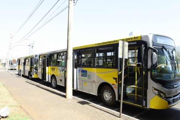 Camâra suspende repasse de R$ 20 milhões para ônibus