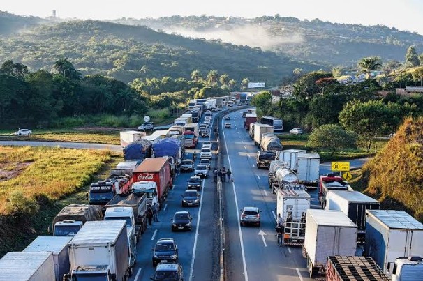 ANTB prevê greve dos caminhoneiros em fevereiro