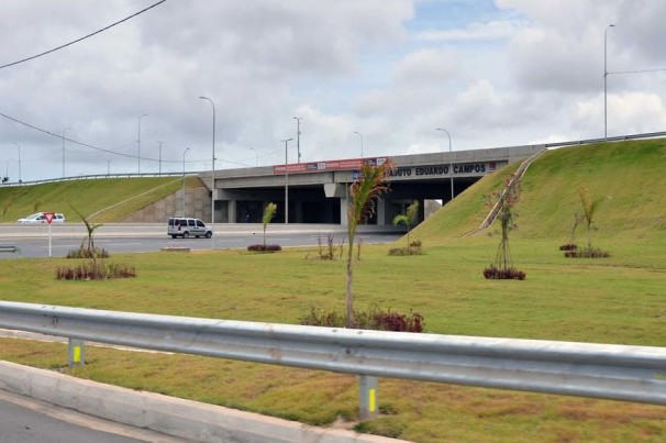 DER realiza manutenção de viaduto em João pessoa