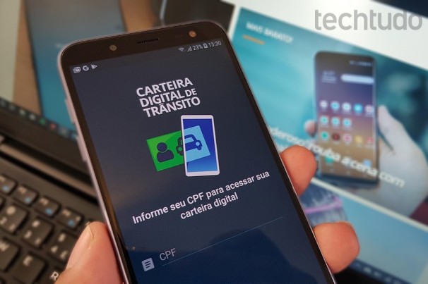 Detran orienta sobre renovação automática e consulta da CNH digital