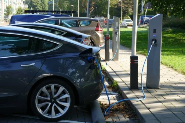 Projeto que prevê isenção do Imposto para carros elétricos pode ser votado pelo Senado