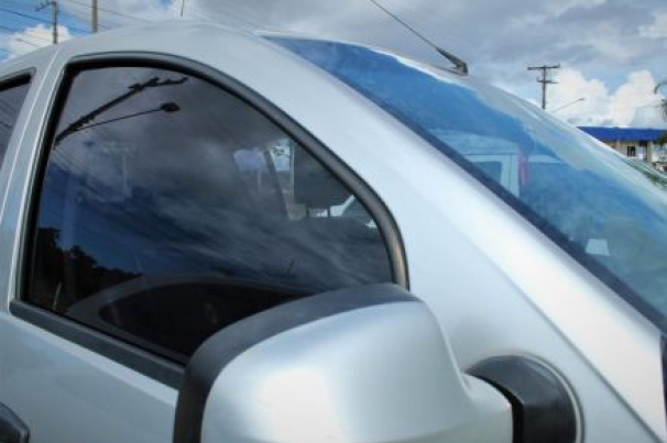 Detran orienta sobre uso correto películas em vidro de veículos