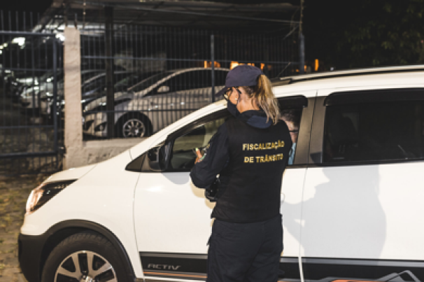 Motorista que está devendo pode ficar com a CNH bloqueada