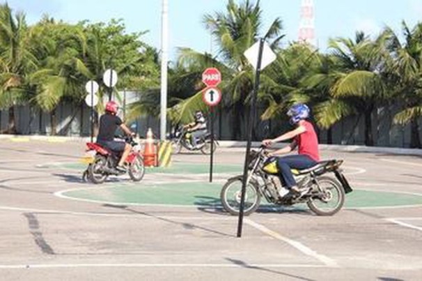 DetranPB implanta monitoramento eletrônico em aula prática de motocicletas
