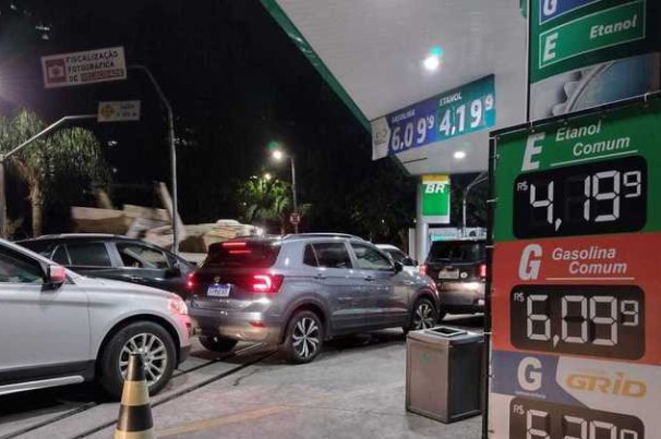 Troca de gasolina por etanol pode não ser vantajosa para o consumidor