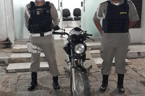 Polícia apreende moto com restrição de roubo na Paraíba