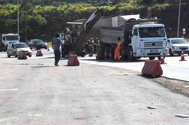 Obras no viaduto CeasaMinas causam alterações no trânsito em Contagem