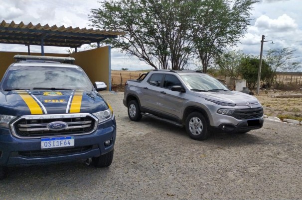 Polícia Rodoviária Federal recupera veículos roubados na Paraíba