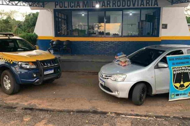 Casal é preso com maconha escondida nos pneus