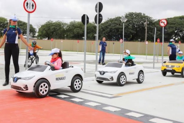 Detran inaugura minicidade voltada à educação no trânsito para crianças 