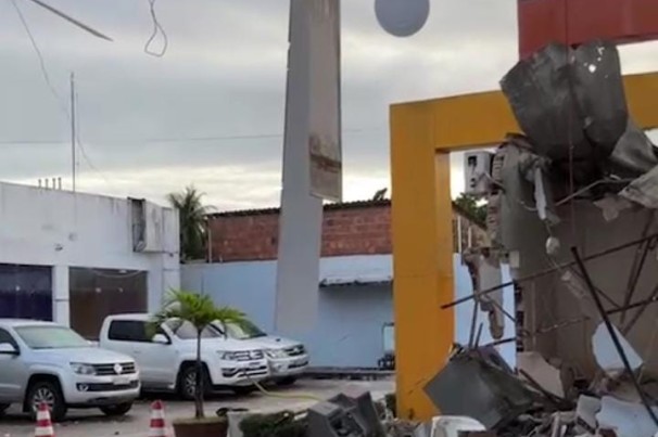 Criminosos explodem posto de combustíveis em João Pessoa