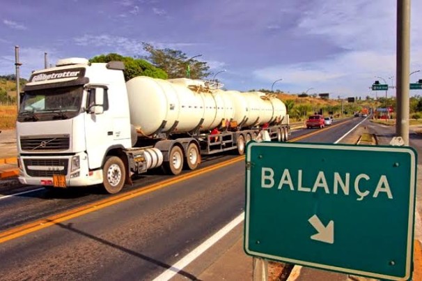 Novas regras na aplicação da multa por excesso de peso