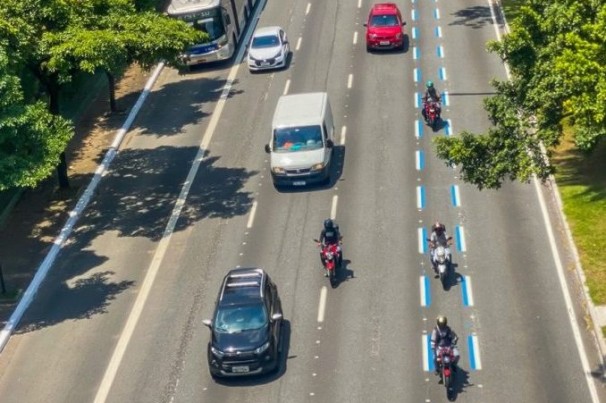 Aumento nas mortes de motociclistas em São Paulo desafia ações de segurança no trânsito
