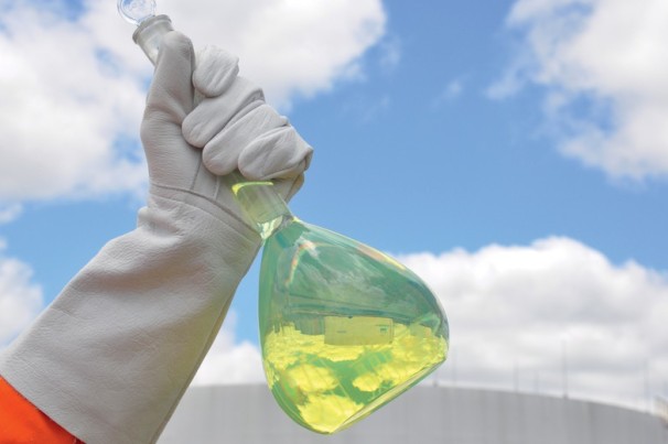 Ministro quer apressar validade de nova mistura de 30% de etanol na gasolina