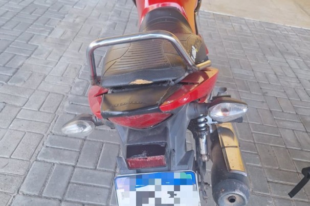 Mulher é detida pela PRF em Mamanguape-PB com moto roubada em Itambé-PE