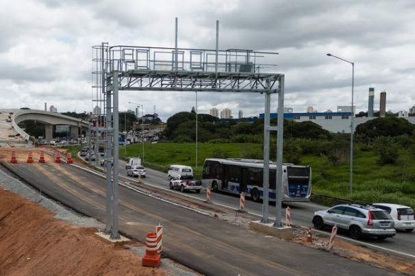 MPF tenta adiar cobrança de multa de pedágio eletrônico na Dutra