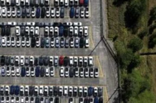 Indústria automotiva teme alta do IOF e aposta em modificação drástica