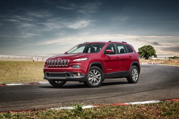 Jeep convoca recall por falha no freio ABS