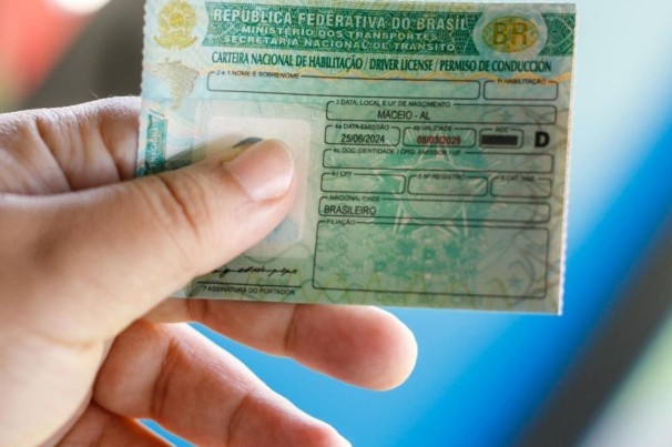 CNH Digital aponta validade, DETRAN mostra vencida: o caos das informações no trânsito