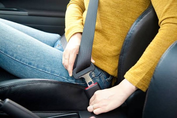 Multas por falta de cinto e dispositivos de segurança crescem 15,38% nas rodovias