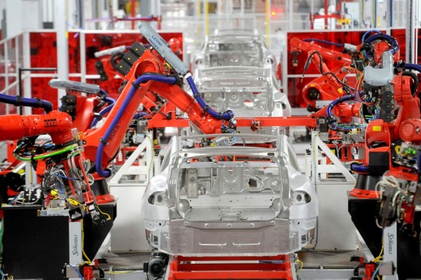 Tesla vai cortar salários de funcionários nos EUA