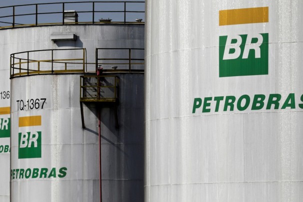 Pandemia leva Petrobras a prejuízo