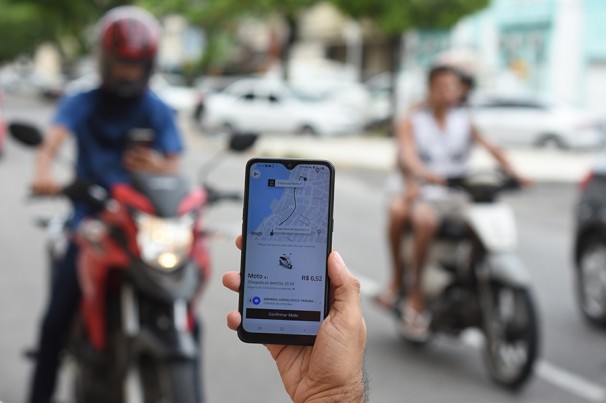 Secretaria de Mobilidade de Natal nega autorização para o Uber Moto