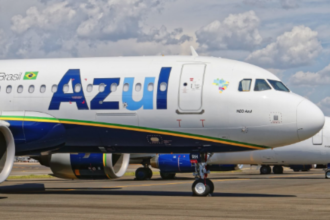 Avião da Azul faz pouso de emergência e fecha Aeroporto do Recife